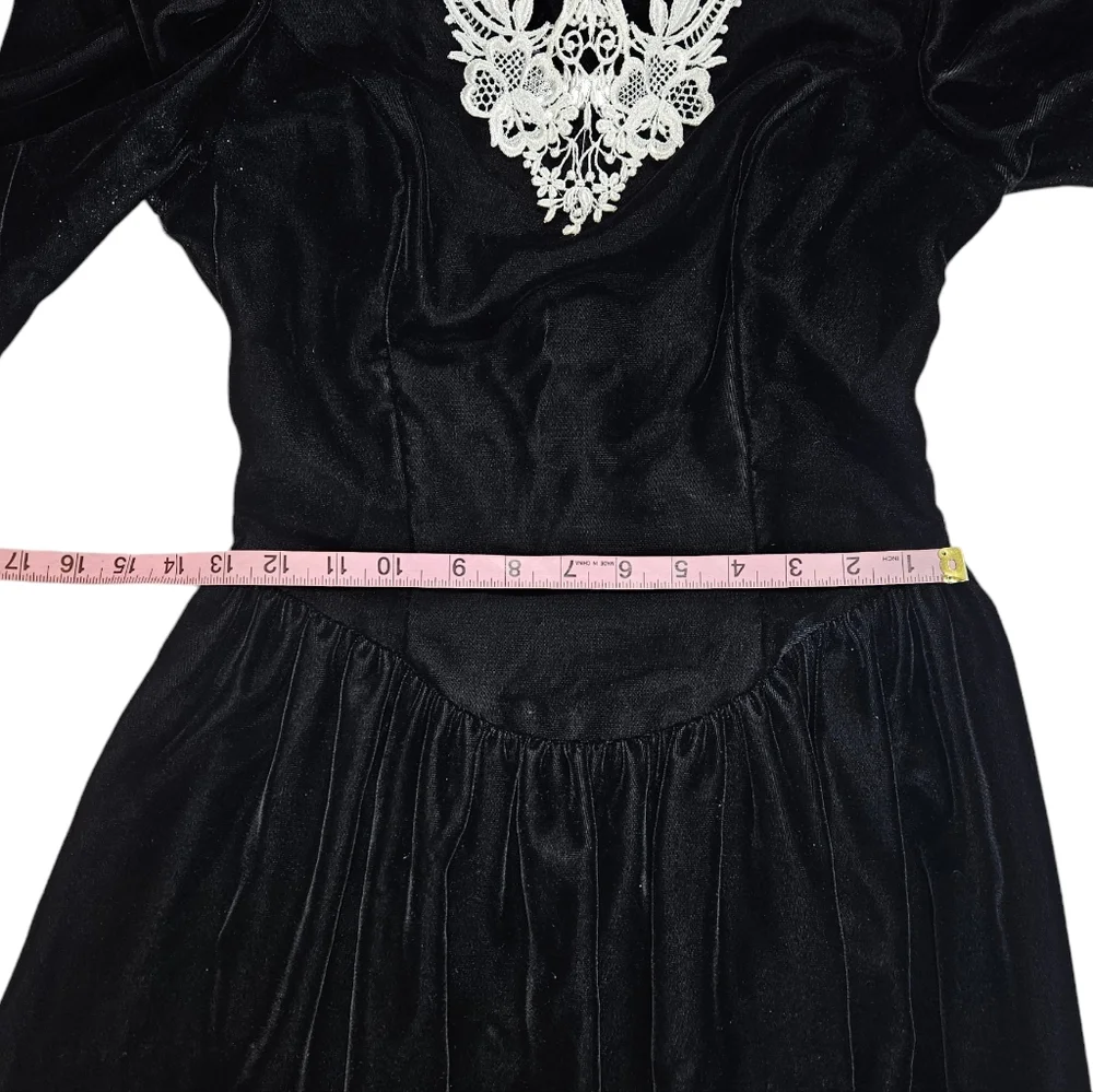 Vintage 80s Gunne Sax By Jessica McClinton Lace Collar Black Velvet Dress Sz 4 ? - Picture 15 of 16